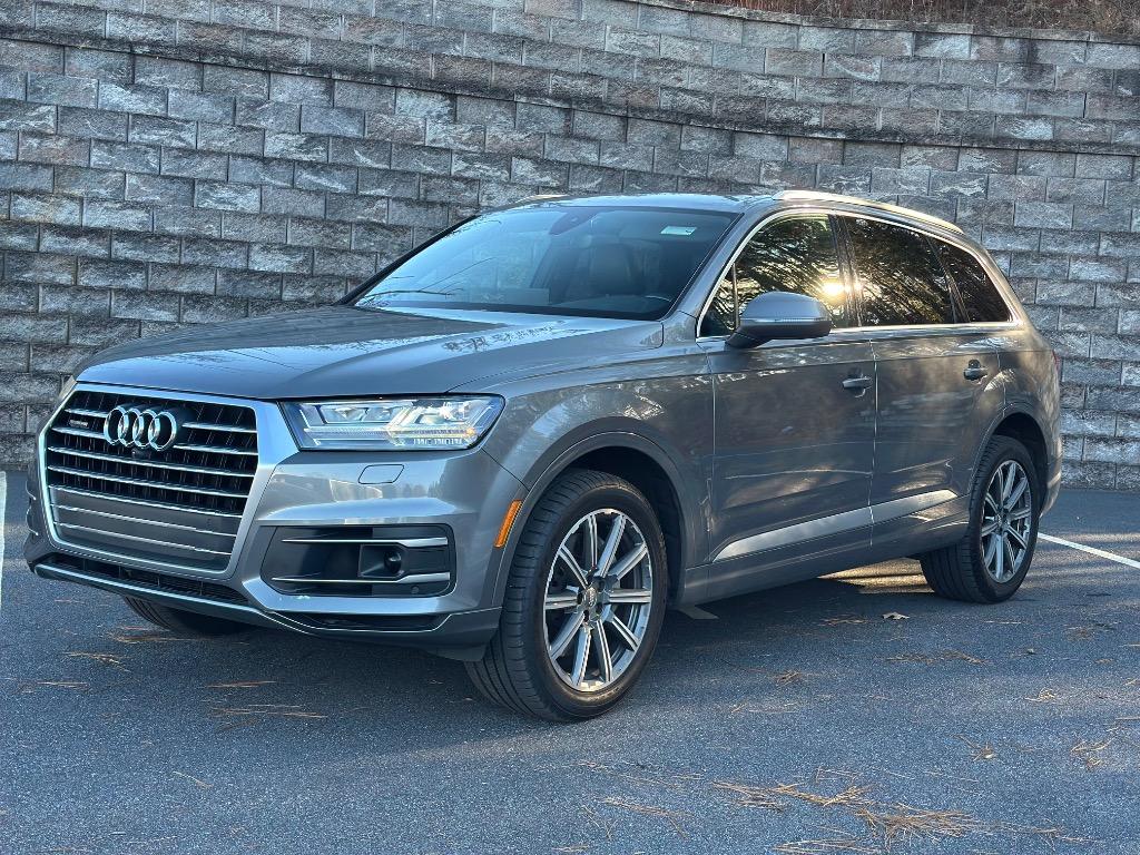 2018 Audi Q7 Premium Plus's photo