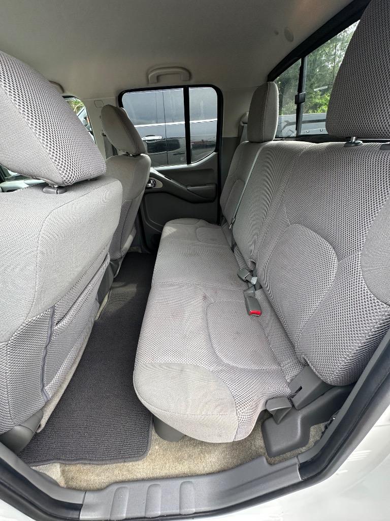 2017 Nissan Frontier SV - Photo 8