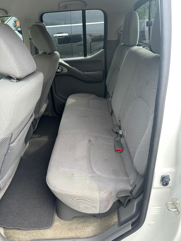 2017 Nissan Frontier SV - Photo 9