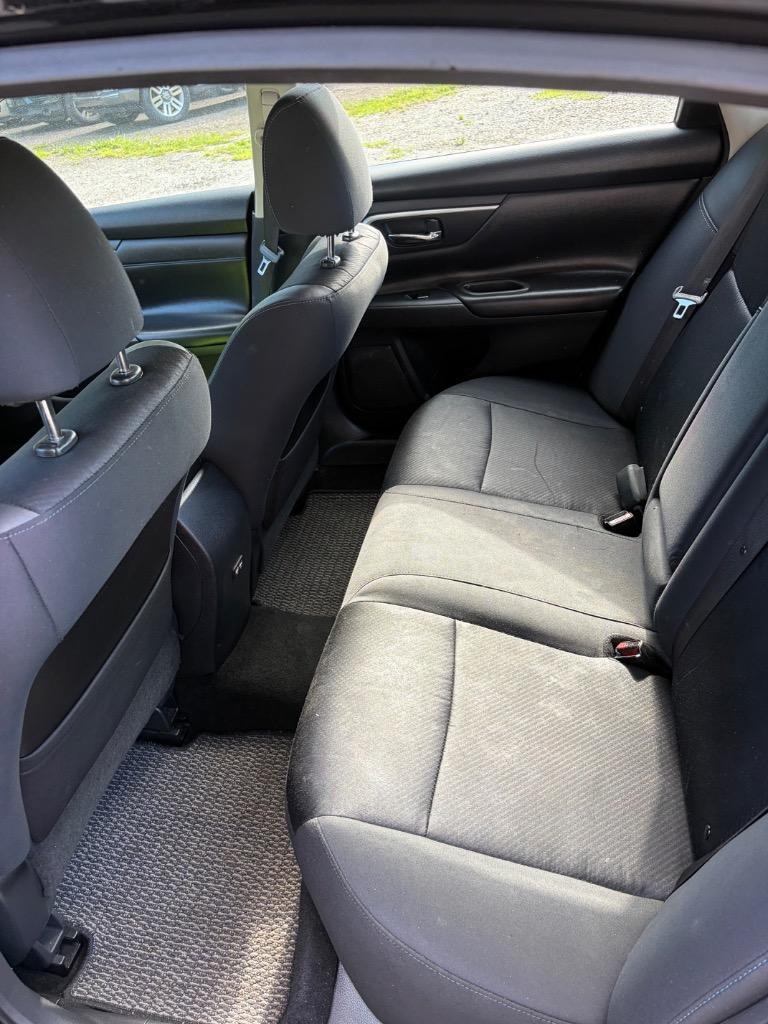 2018 Nissan Altima SR - Photo 15