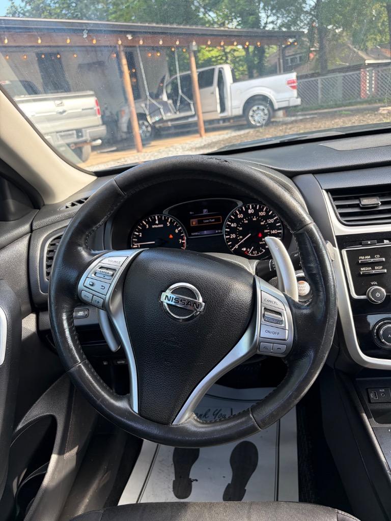 2018 Nissan Altima SR - Photo 11