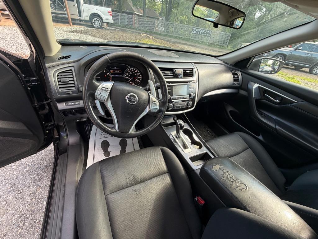 2018 Nissan Altima SR - Photo 10