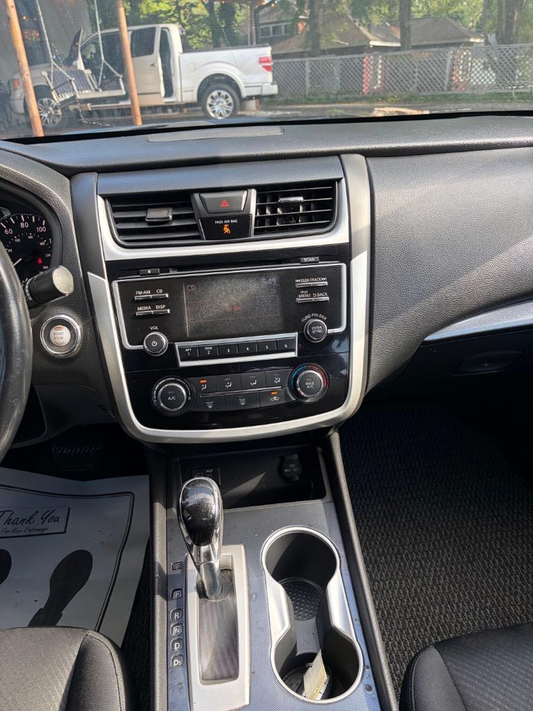 2018 Nissan Altima SR - Photo 12