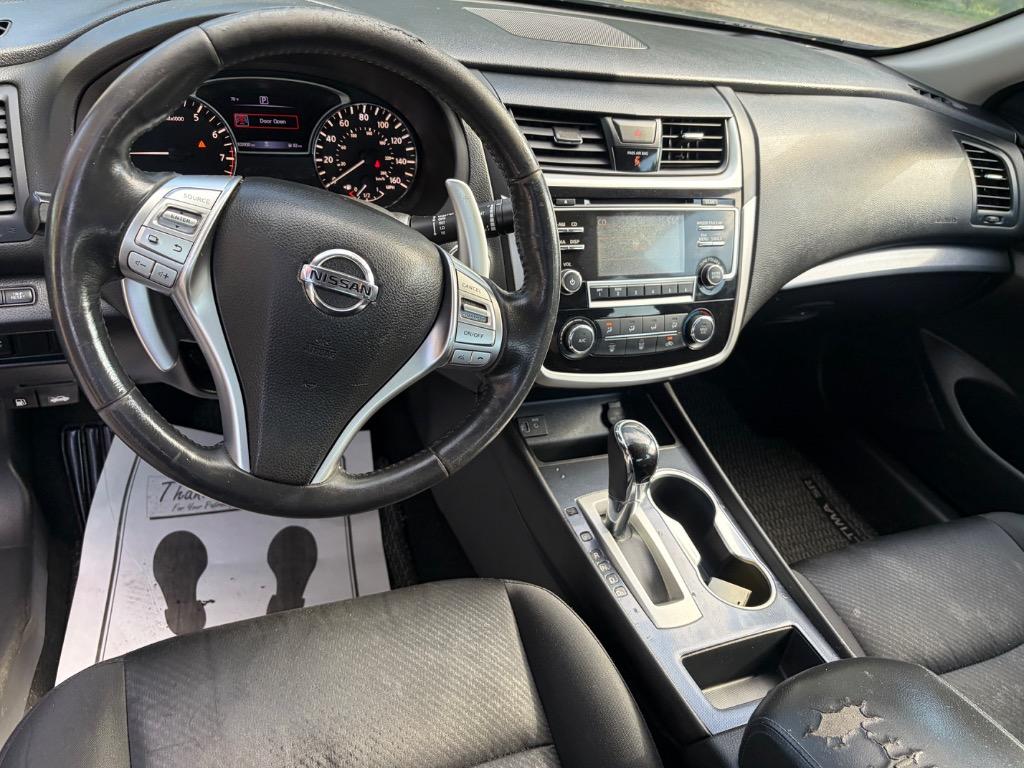 2018 Nissan Altima SR - Photo 9