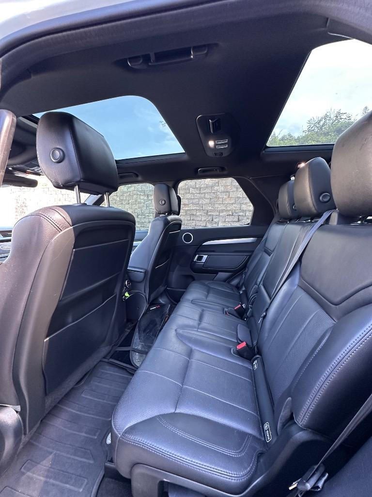 2020 Land Rover Discovery Landmark Edition - Photo 18