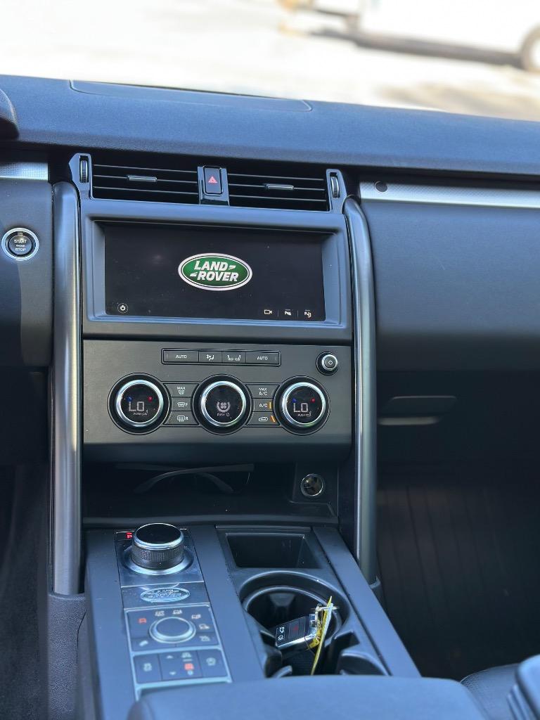 2020 Land Rover Discovery Landmark Edition - Photo 13