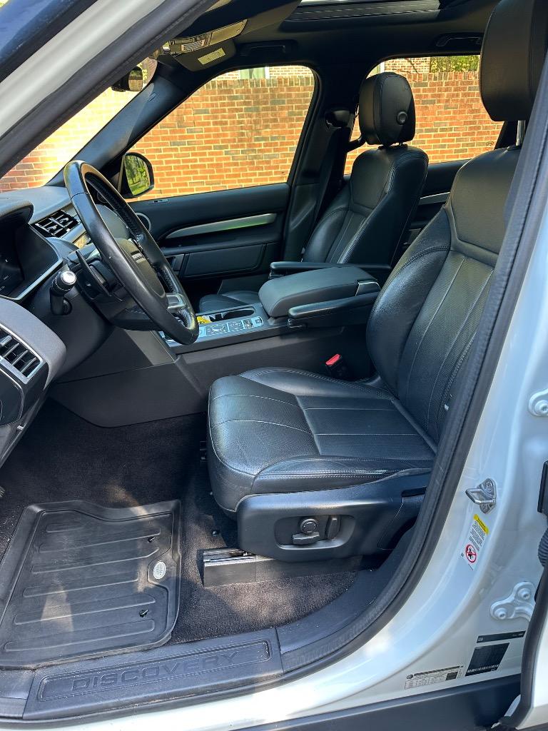 2020 Land Rover Discovery Landmark Edition - Photo 7